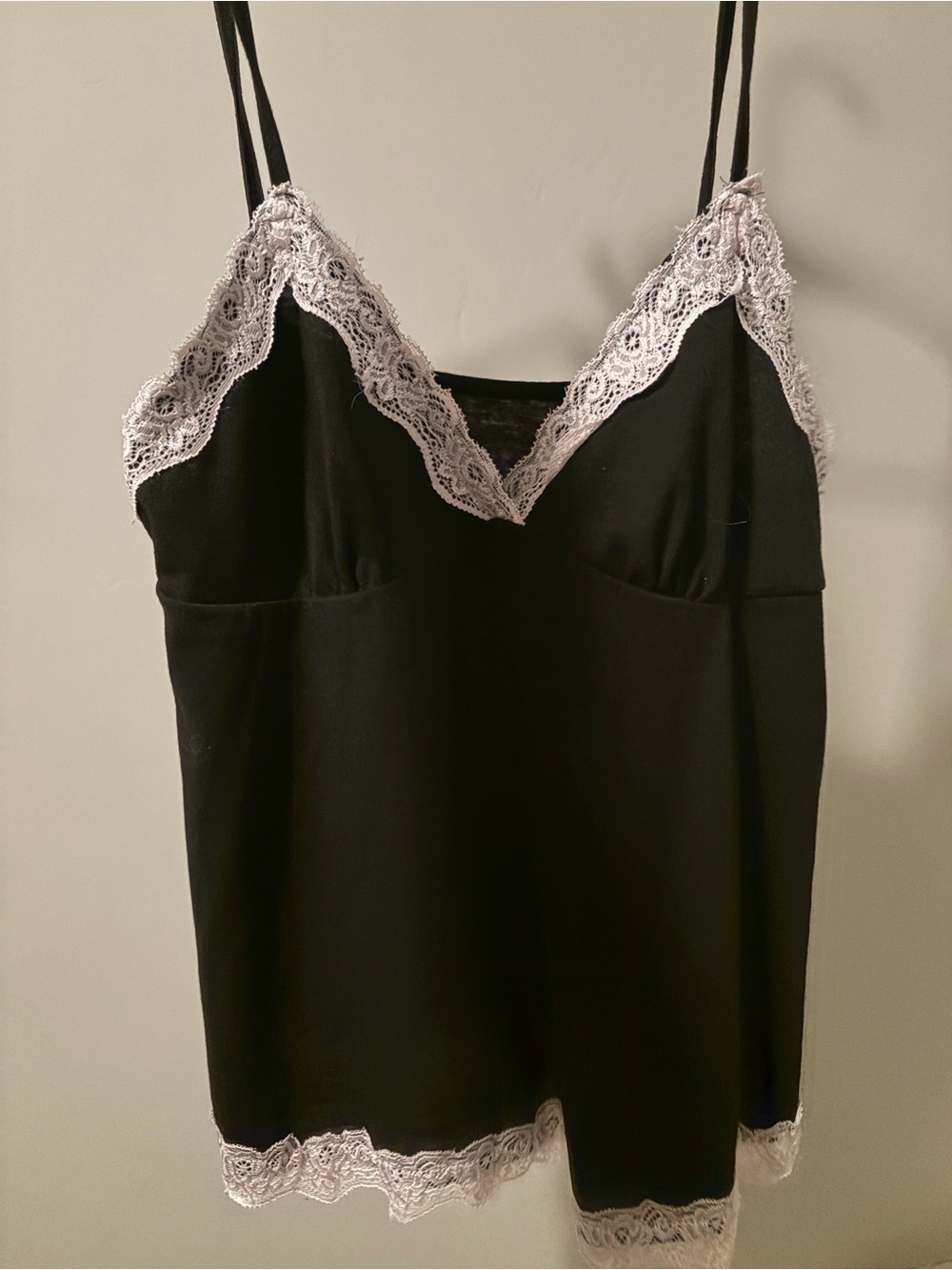 ROMWE Black Camisole with Cream Lace Trim - Picture 3 of 4